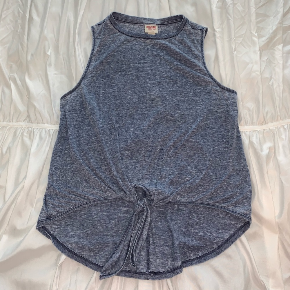 blue tank top